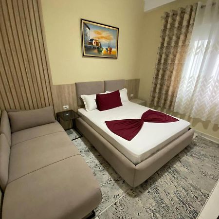 Kevin'S Lungomare Apartment Vlorë 外观 照片