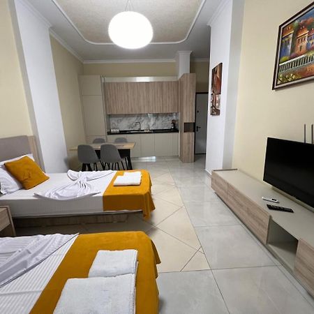 Kevin'S Lungomare Apartment Vlorë 外观 照片