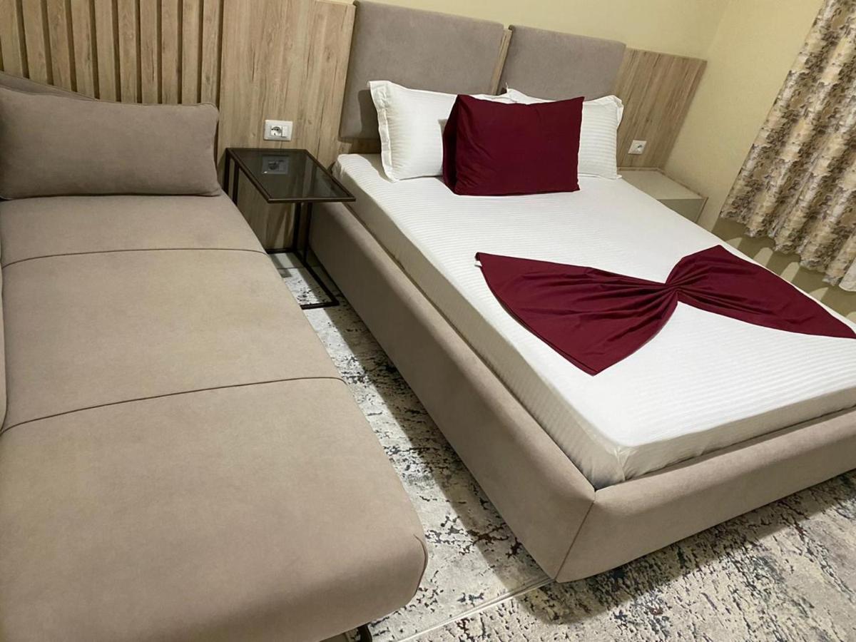 Kevin'S Lungomare Apartment Vlorë 外观 照片