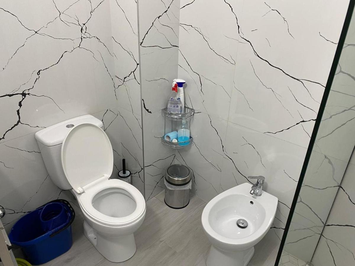 Kevin'S Lungomare Apartment Vlorë 外观 照片