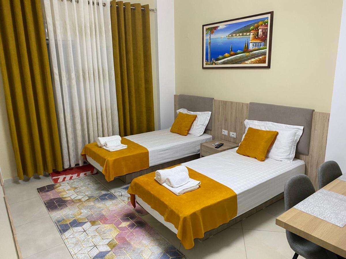 Kevin'S Lungomare Apartment Vlorë 外观 照片